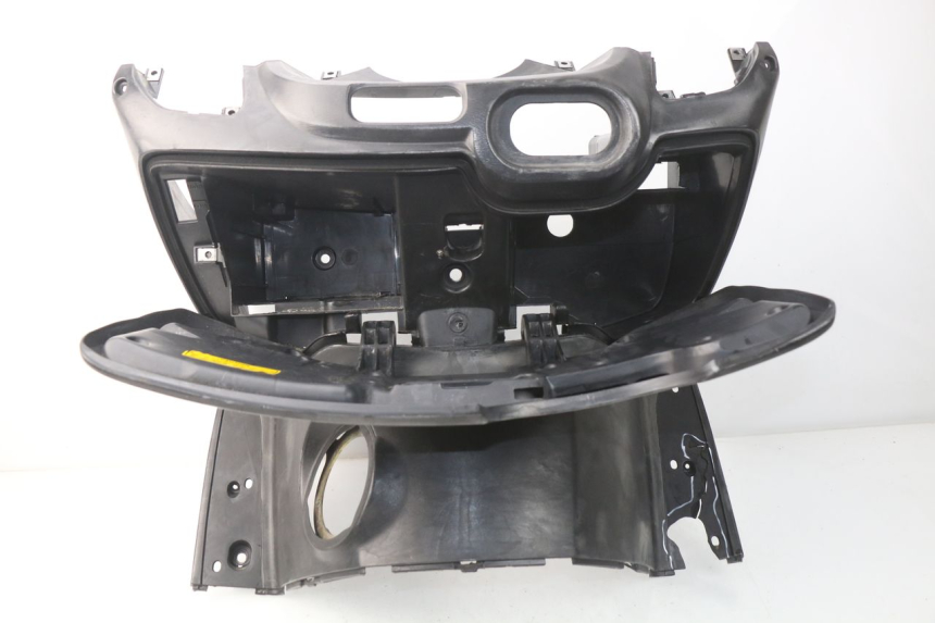 photo de PAINEL INTERIOR SYM GTS EVO 125 (2009 - 2013) - Pontos de fixação