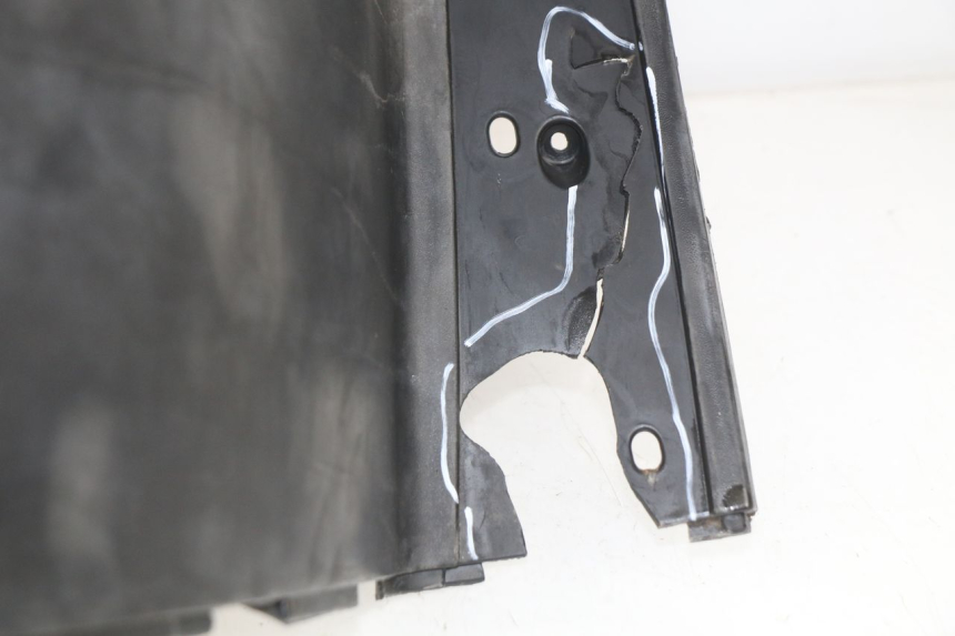 photo de PAINEL INTERIOR SYM GTS EVO 125 (2009 - 2013) - Marcações e referências