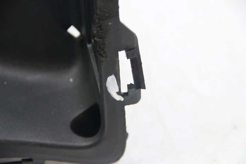 photo de PAINEL INTERIOR INFERIOR KYMCO DOWNTOWN ABS 125 (2015 - 2017) - Ampliação dos componentes