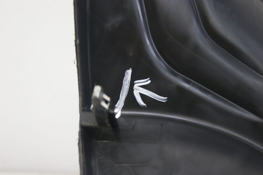 photo de PAINEL INTERIOR INFERIOR PIAGGIO FLY 4T 50 (2013 - 2017) - Estado da superfície