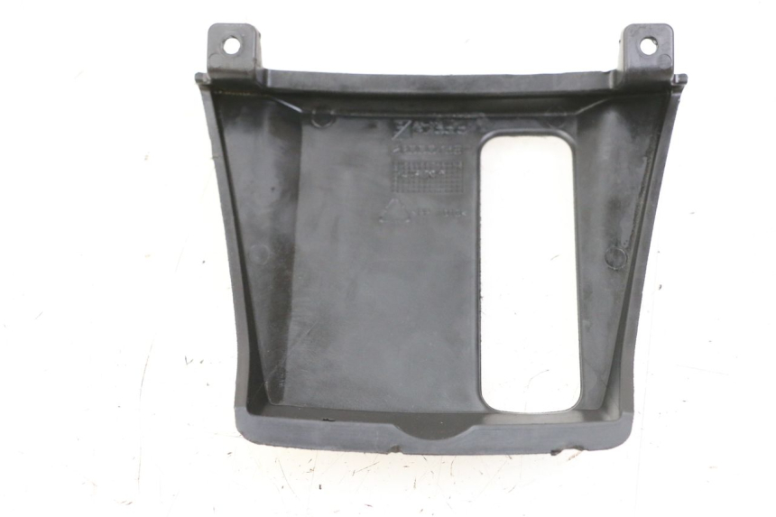 photo de PAINEL INTERIOR INFERIOR PIAGGIO MP3 500 (2014 - 2017) - Detalhe da peça