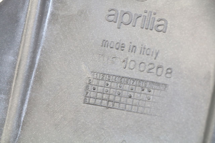 photo de PAINEL INTERIOR INFERIOR APRILIA SCARABEO 100 (2003 - 2012) - Detalhe da peça