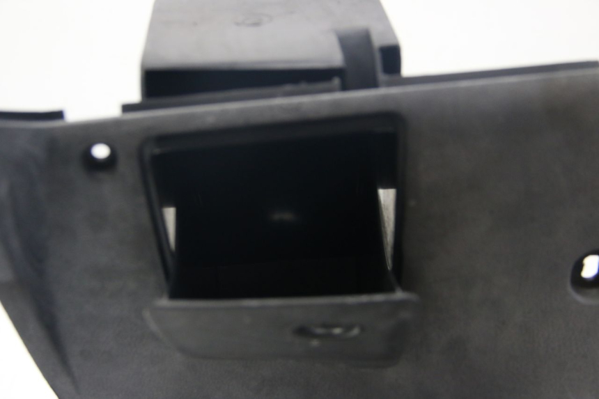 photo de PAINEL INTERIOR INFERIOR MBK SKYLINER 125 (1998 - 2001) - Pontos de fixação