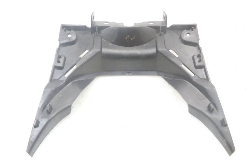photo de PAINEL INTERIOR INFERIOR YAMAHA XMAX X-MAX ABS 125 (2017 - 2020) - Ampliação técnica