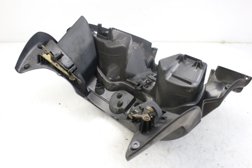 photo de PAINEL INTERIOR INFERIOR PIAGGIO X9 EVOLUTION 250 (2003 - 2007) - Vista de perto