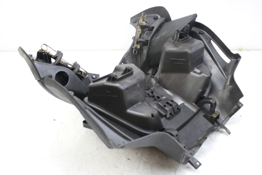 photo de PAINEL INTERIOR INFERIOR PIAGGIO X9 EVOLUTION 250 (2003 - 2007) - Imagem adicional