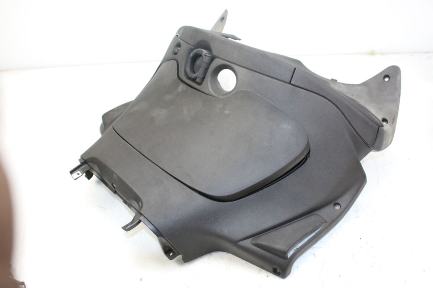 photo de PAINEL INTERIOR INFERIOR PIAGGIO X9 EVOLUTION 250 (2003 - 2007) - Zoom do estado de desgaste