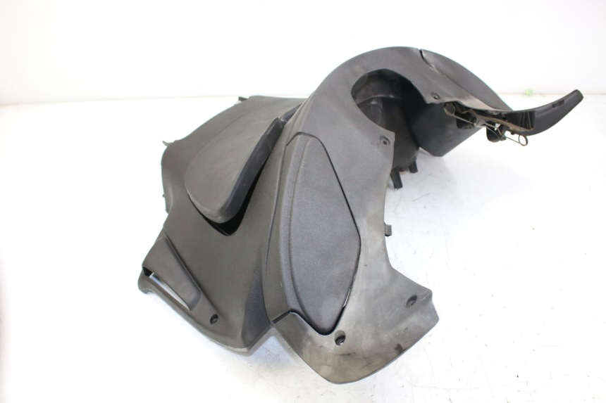 photo de PAINEL INTERIOR INFERIOR PIAGGIO X9 EVOLUTION 250 (2003 - 2007) - Outro ângulo de visão