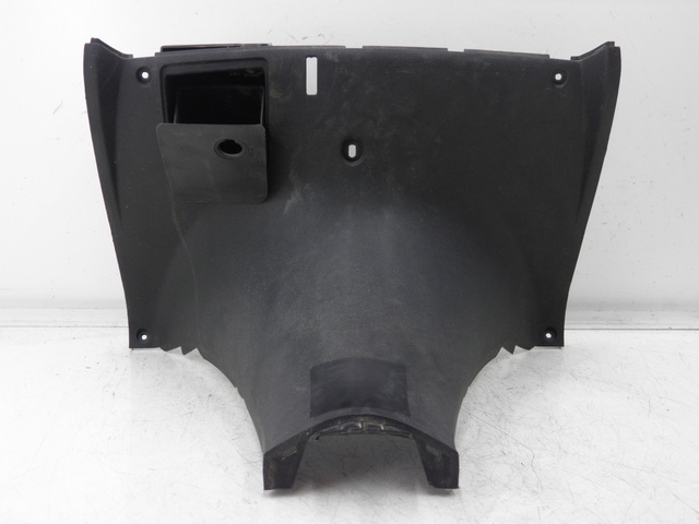 photo de PAINEL INTERIOR INFERIOR YAMAHA YP MAJESTY 125 (2002 - 2006) - Vista principal