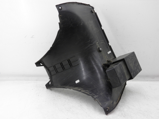 photo de PAINEL INTERIOR INFERIOR YAMAHA YP MAJESTY 125 (2002 - 2006) - Outro ângulo de visão