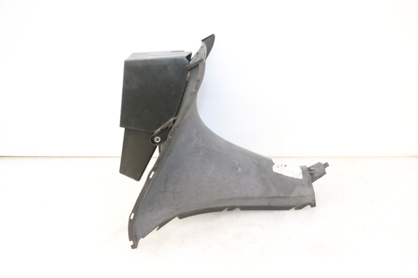 photo de PAINEL INTERIOR INFERIOR YAMAHA YP MAJESTY 125 (2007 - 2010) - Outro ângulo de visão