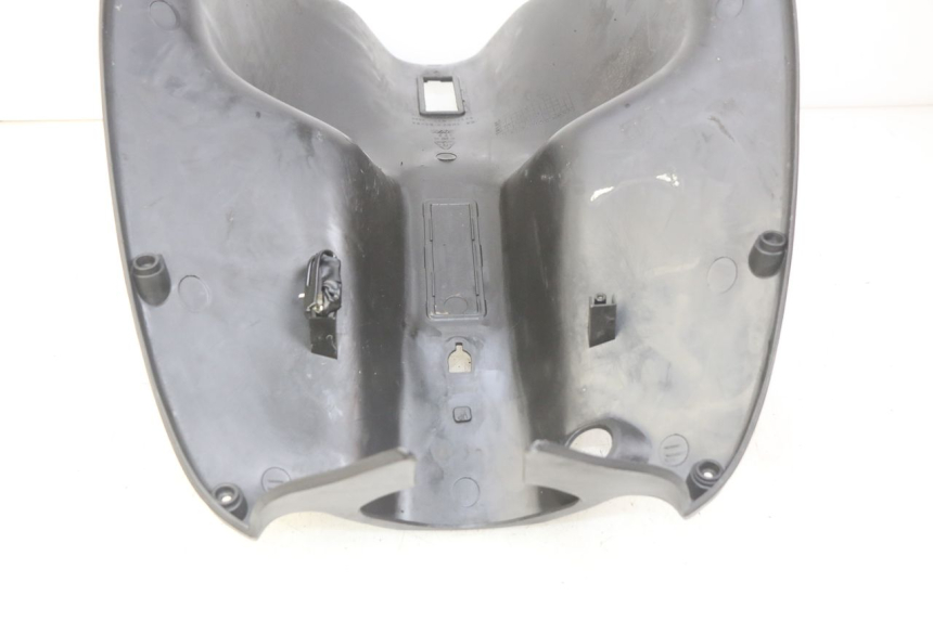 photo de PAINEL INTERIOR SYM JET EURO X 2T 50 (2003 - 2007) - Zoom do estado de desgaste