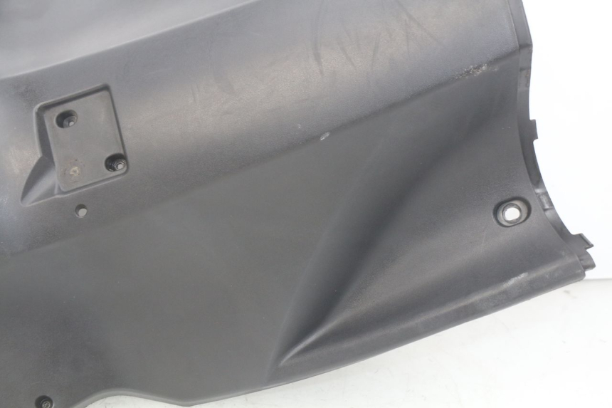photo de PAINEL INTERIOR PEUGEOT KISBEE 2T 50 (2010 - 2017) - Vista de perto