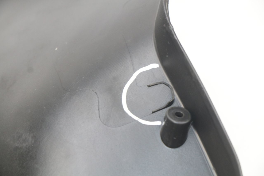 photo de PAINEL INTERIOR PEUGEOT KISBEE 2T 50 (2010 - 2017) - Zoom do estado de desgaste