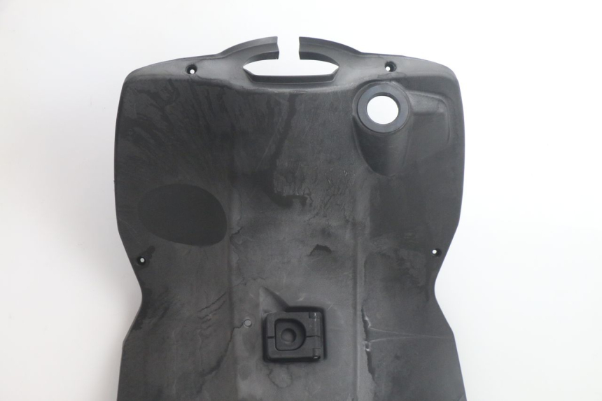 photo de PAINEL INTERIOR PEUGEOT KISBEE 4T 50 (2018 - 2022) - Zoom do estado de desgaste