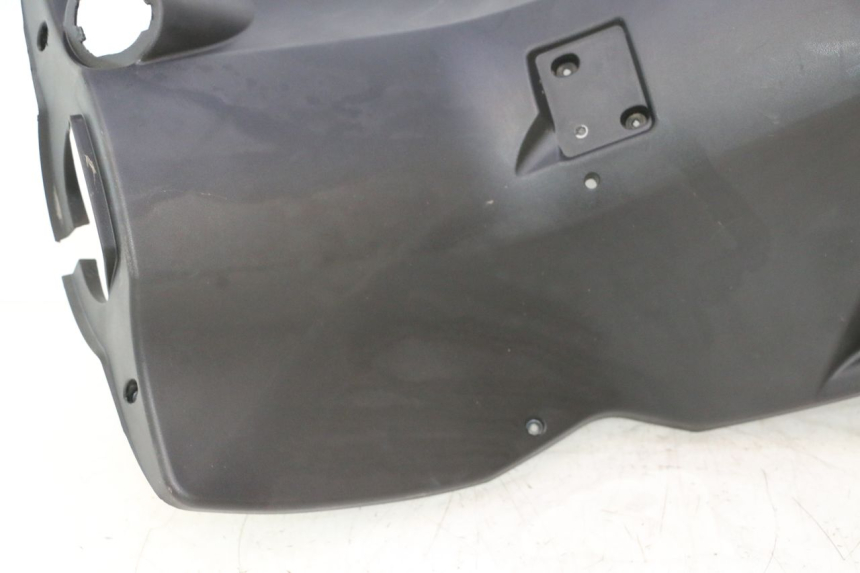photo de AVENTAL INTERIOR PEUGEOT KISBEE 4T 50 (2023 - 2026) - Vista de perto