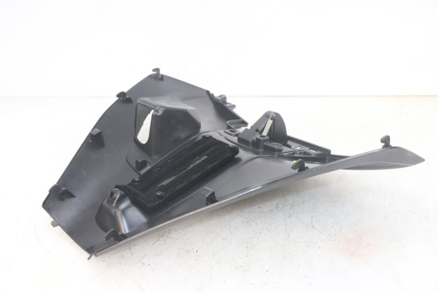 photo de PAINEL INTERIOR PIAGGIO MP3 HPE 300 (2019 - 2026) - Detalhe da peça