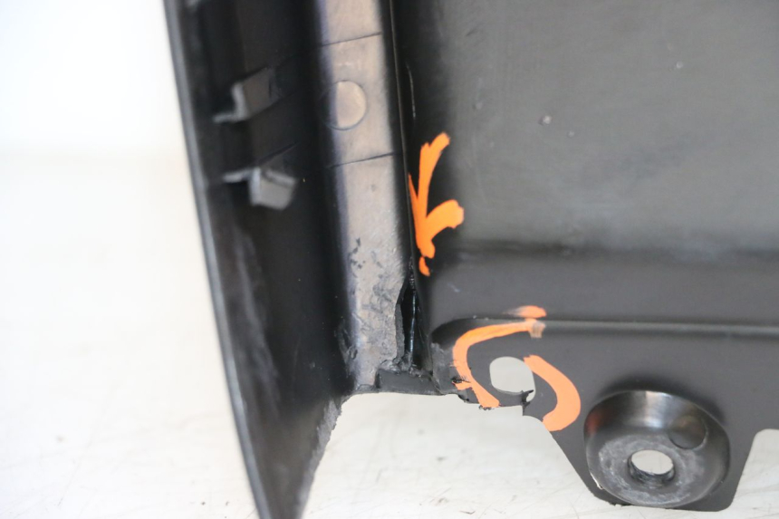 photo de PAINEL INTERIOR PIAGGIO MP3 RL 250 (2006 - 2010) - Estado da superfície