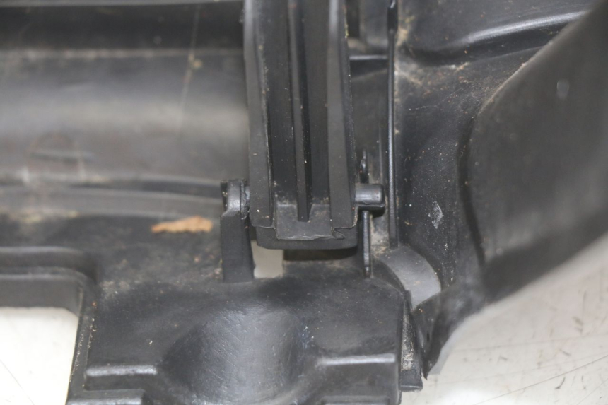 photo de PAINEL INTERIOR SELECT UP OCTALIS 125 (2007 - 2012) - Detalhe da peça