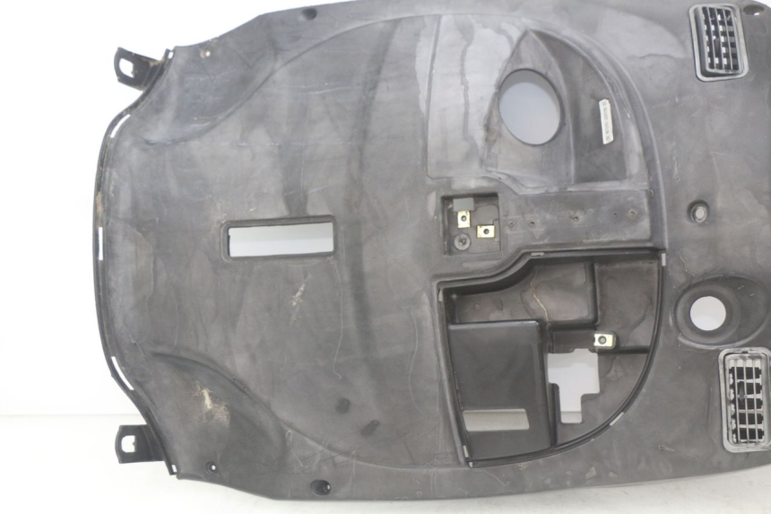 photo de PAINEL INTERIOR KYMCO PEOPLE 250 (2004 - 2008) - Pontos de fixação