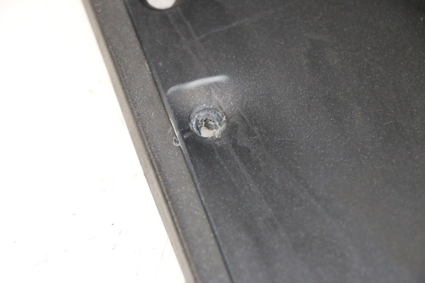 photo de PAINEL INTERIOR PEUGEOT SATELIS COMPRESSOR K15 125 (2006 - 2009) - Outro ângulo de visão