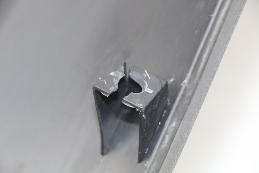 photo de PAINEL INTERIOR DAELIM S4 50 (2010 - 2015) - Pontos de fixação