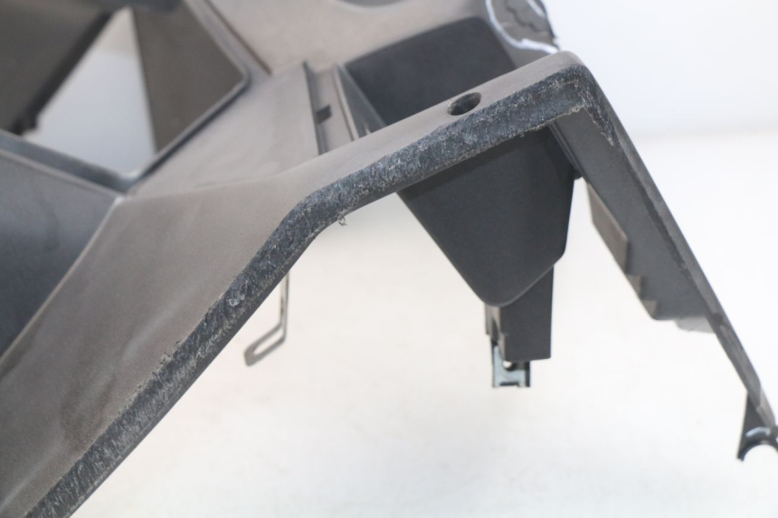 photo de PAINEL INTERIOR PEUGEOT SATELIS 500 (2007 - 2013) - Pontos de fixação