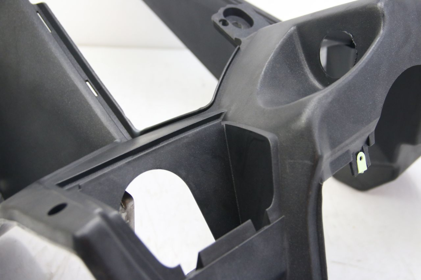 photo de PAINEL INTERIOR PEUGEOT SATELIS 125 (2006 - 2009) - Zoom de qualidade