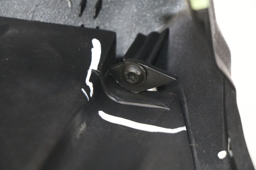 photo de PAINEL INTERIOR PEUGEOT SATELIS 125 (2010 - 2012) - Zoom do estado de desgaste
