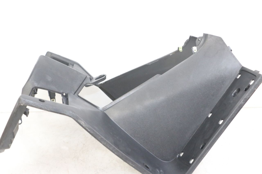 photo de PAINEL INTERIOR PEUGEOT SATELIS 125 (2006 - 2009) - Pontos de fixação
