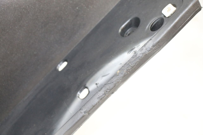 photo de PAINEL INTERIOR PEUGEOT SATELIS 125 (2013 - 2018) - Pontos de fixação
