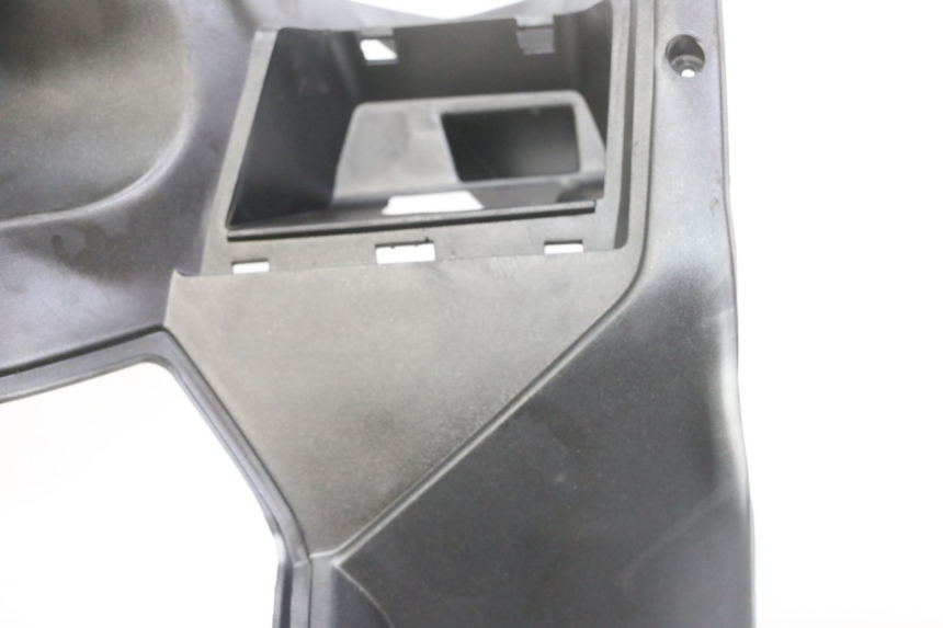 photo de PAINEL INTERIOR PEUGEOT SATELIS 125 (2013 - 2018) - Zoom do estado de desgaste