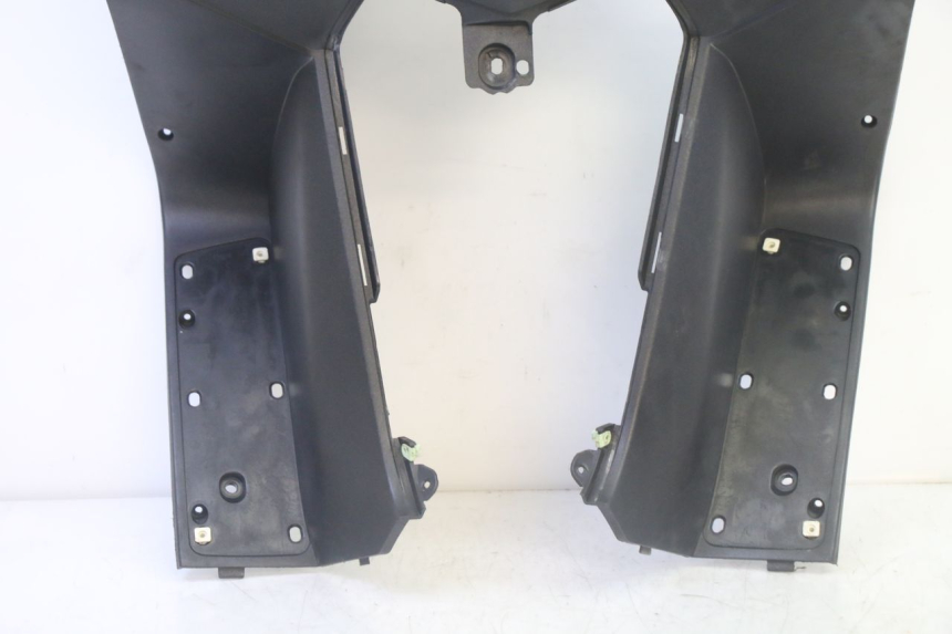 photo de PAINEL INTERIOR PEUGEOT SATELIS 125 (2013 - 2018) - Zoom do estado de desgaste