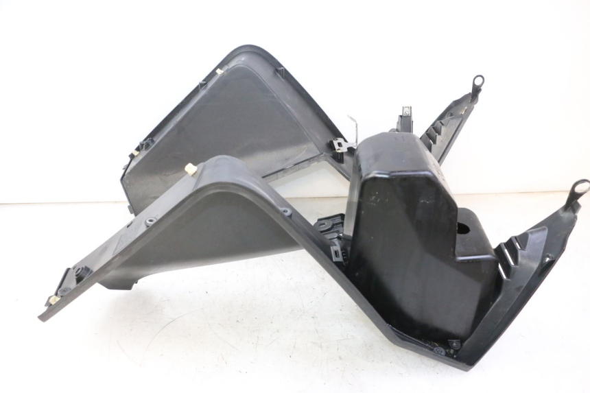 photo de PAINEL INTERIOR PEUGEOT SATELIS 125 (2013 - 2018) - Zoom do estado de desgaste