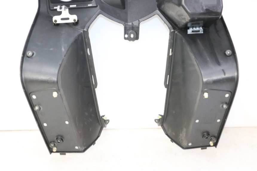 photo de PAINEL INTERIOR PEUGEOT SATELIS 125 (2013 - 2018) - Outro ângulo de visão
