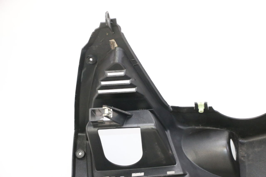 photo de PAINEL INTERIOR PEUGEOT SATELIS 125 (2013 - 2018) - Pontos de fixação