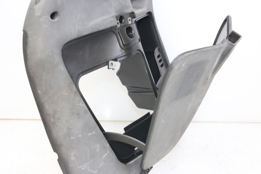 photo de PAINEL INTERIOR APRILIA SCARABEO GT 125 (1999 - 2007) - Zoom do estado de desgaste