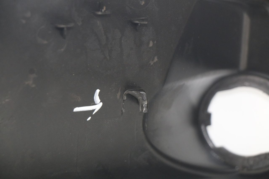 photo de PAINEL INTERIOR PEUGEOT STREETZONE 4T 50 (2018 - 2023) - Pontos de fixação