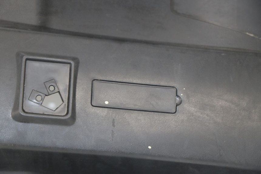 photo de PAINEL INTERIOR PEUGEOT SUM UP 125 (2008 - 2013) - Ampliação técnica