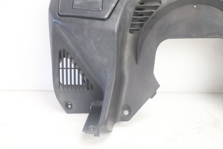photo de PAINEL INTERIOR SUPERIOR SUZUKI BURGMAN EXECUTIVE ABS 650 (2006 - 2012) - Zoom do estado de desgaste