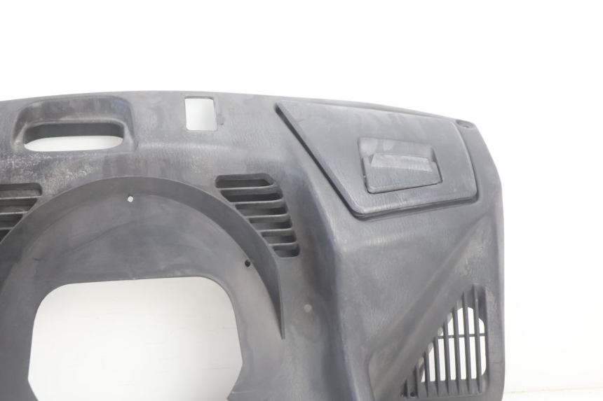 photo de PAINEL INTERIOR SUPERIOR SUZUKI BURGMAN EXECUTIVE ABS 650 (2006 - 2012) - Outro ângulo de visão