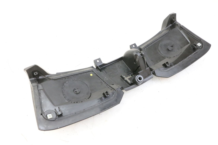 photo de PAINEL INTERIOR SUPERIOR PIAGGIO MP3 500 (2014 - 2017) - Detalhe da peça