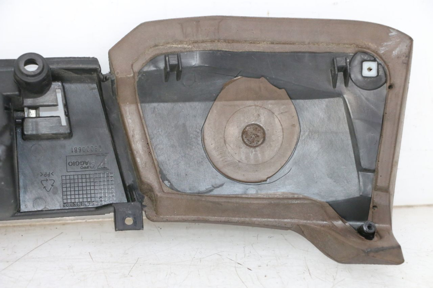 photo de PAINEL INTERIOR SUPERIOR PIAGGIO MP3 500 (2014 - 2017) - Vista geral