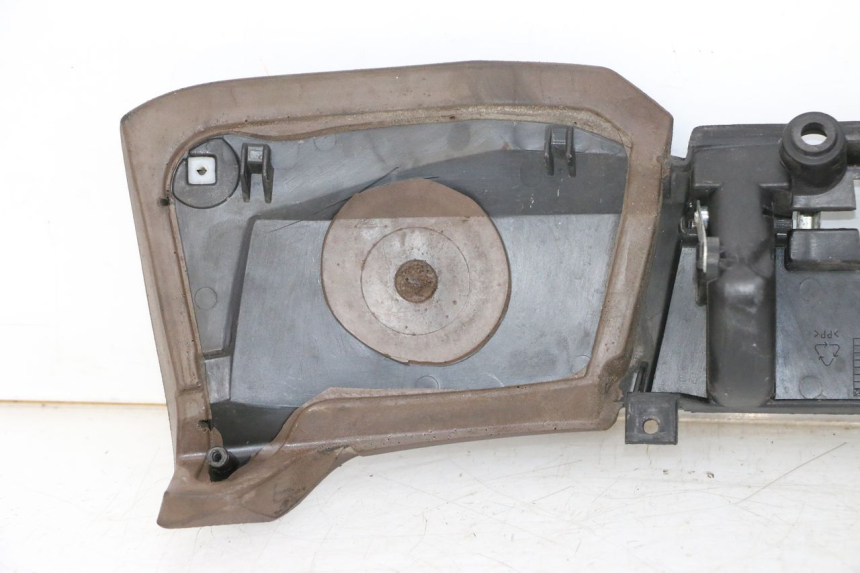 photo de PAINEL INTERIOR SUPERIOR PIAGGIO MP3 500 (2014 - 2017) - Pontos de fixação