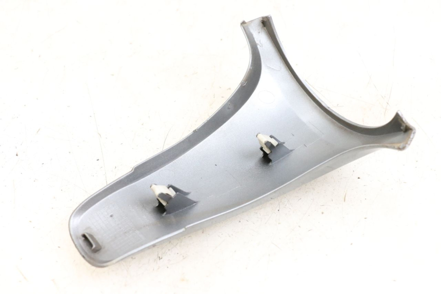 photo de PAINEL INTERIOR SUPERIOR HONDA PCX (JF47) 125 (2012 - 2013) - Outro ângulo de visão