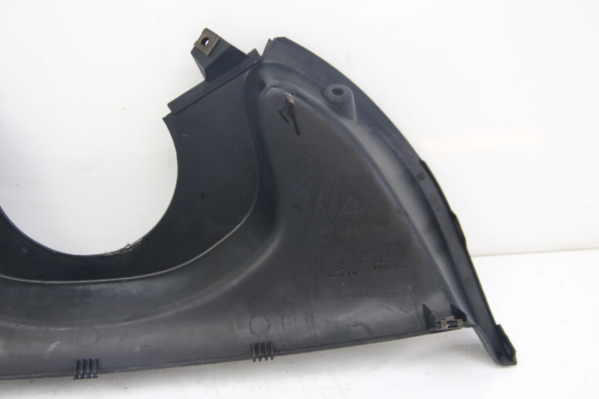 photo de PAINEL INTERIOR SUPERIOR MBK SKYLINER 125 (1998 - 2001) - Zoom do estado de desgaste