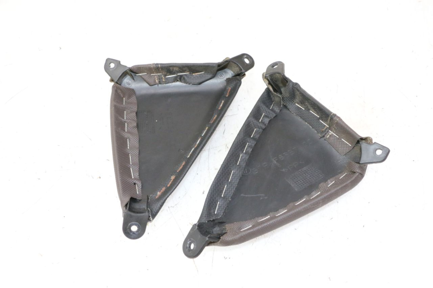 photo de PAINEL INTERIOR SUPERIOR YAMAHA X-MAX XMAX 125 (2010 - 2013) - Detalhe da peça