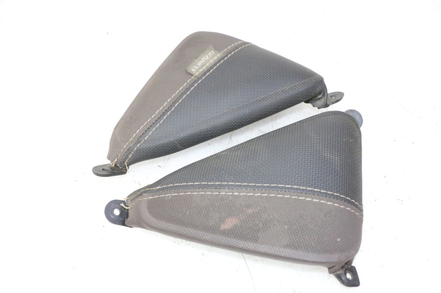 photo de PAINEL INTERIOR SUPERIOR YAMAHA X-MAX XMAX 125 (2010 - 2013) - Outro ângulo de visão