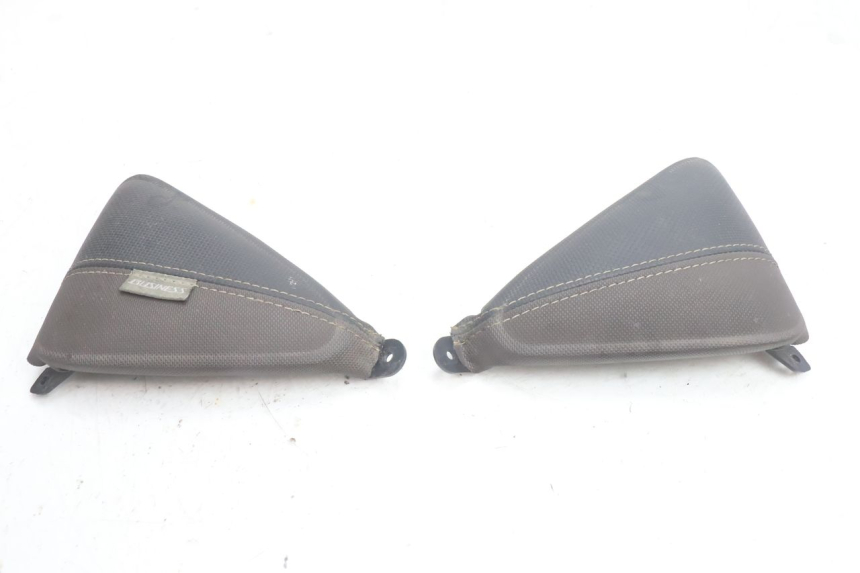 photo de PAINEL INTERIOR SUPERIOR YAMAHA X-MAX XMAX 125 (2010 - 2013) - Detalhe da peça