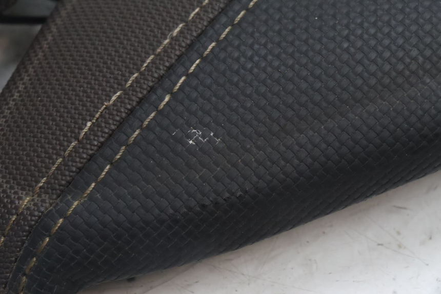 photo de PAINEL INTERIOR SUPERIOR YAMAHA X-MAX XMAX 125 (2010 - 2013) - Outro ângulo de visão